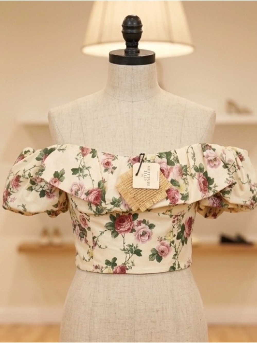 ANTONIO MELANI Cream Floral Off-Shoulder Rose Print Crop Top